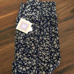 LuLaRoe Cassie pencil skirt